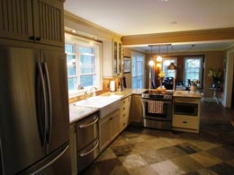 Kitchen and Dining Room - Country homes for sale and luxury real estate including horse farms and property in the Caledon and King City areas near Toronto